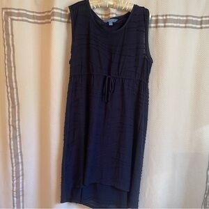 Simply Vera Size XL, textured gauzy material, navy, scoop neck, high low style